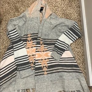 Wet seal warm shawl with tassel bottom